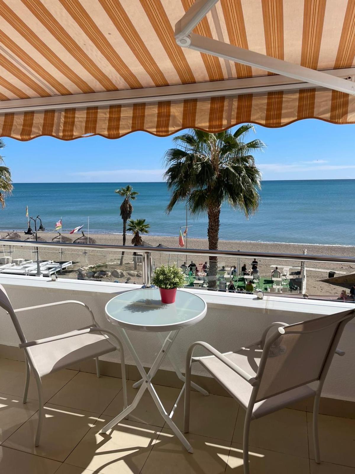 Roca Chica. Studio - First Line Beach Torremolinos Dış mekan fotoğraf