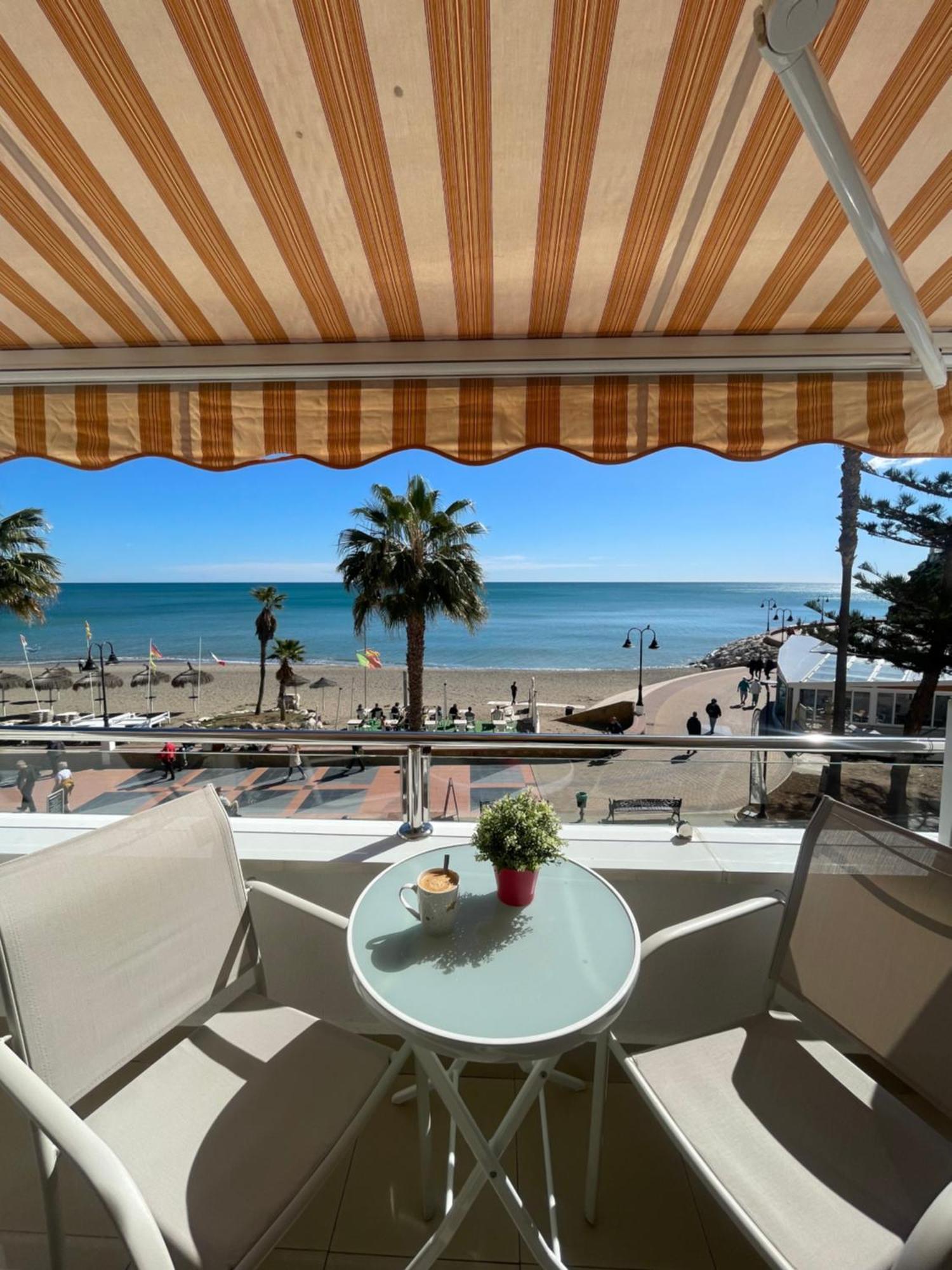 Roca Chica. Studio - First Line Beach Torremolinos Dış mekan fotoğraf