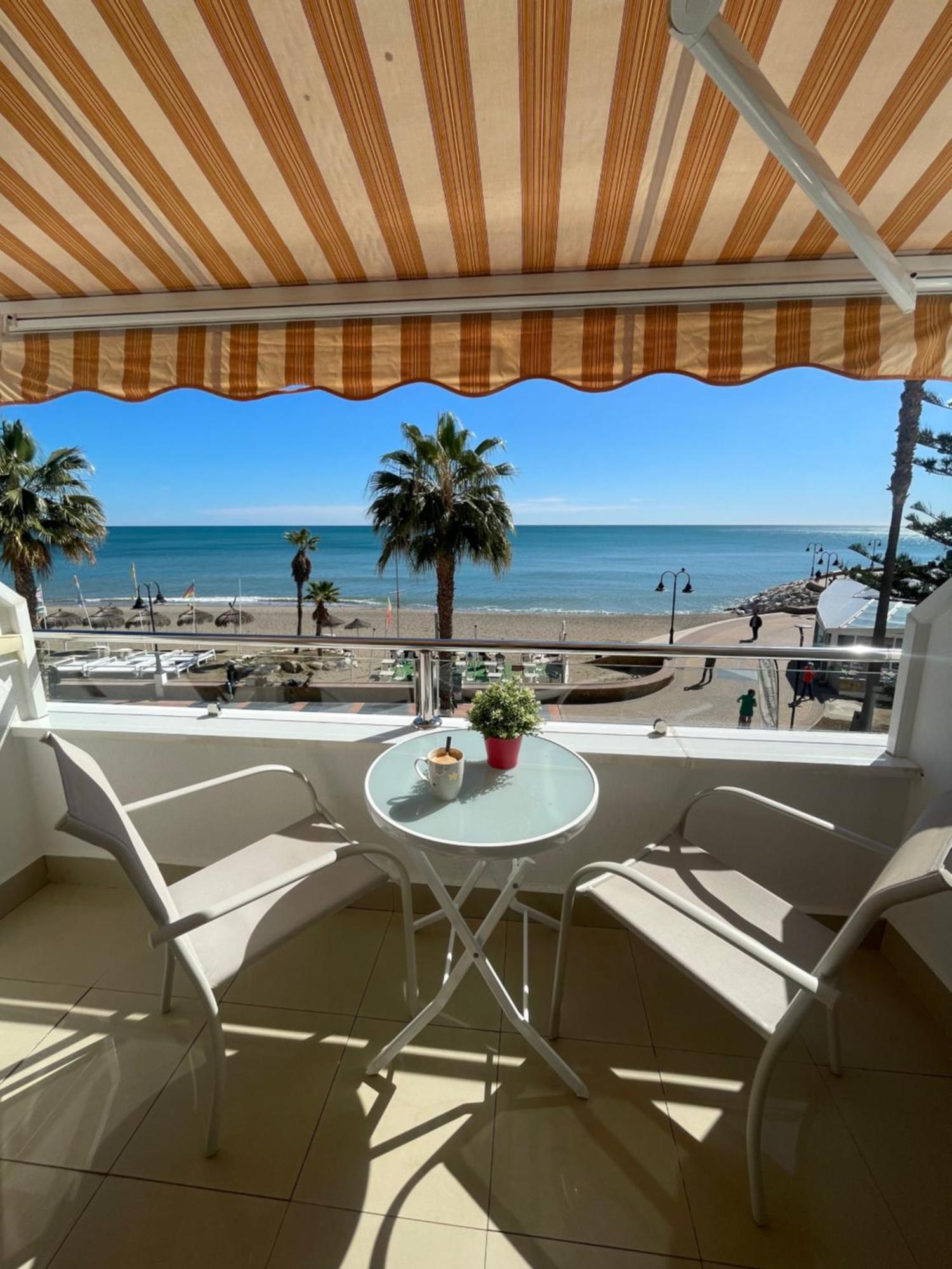 Roca Chica. Studio - First Line Beach Torremolinos Dış mekan fotoğraf