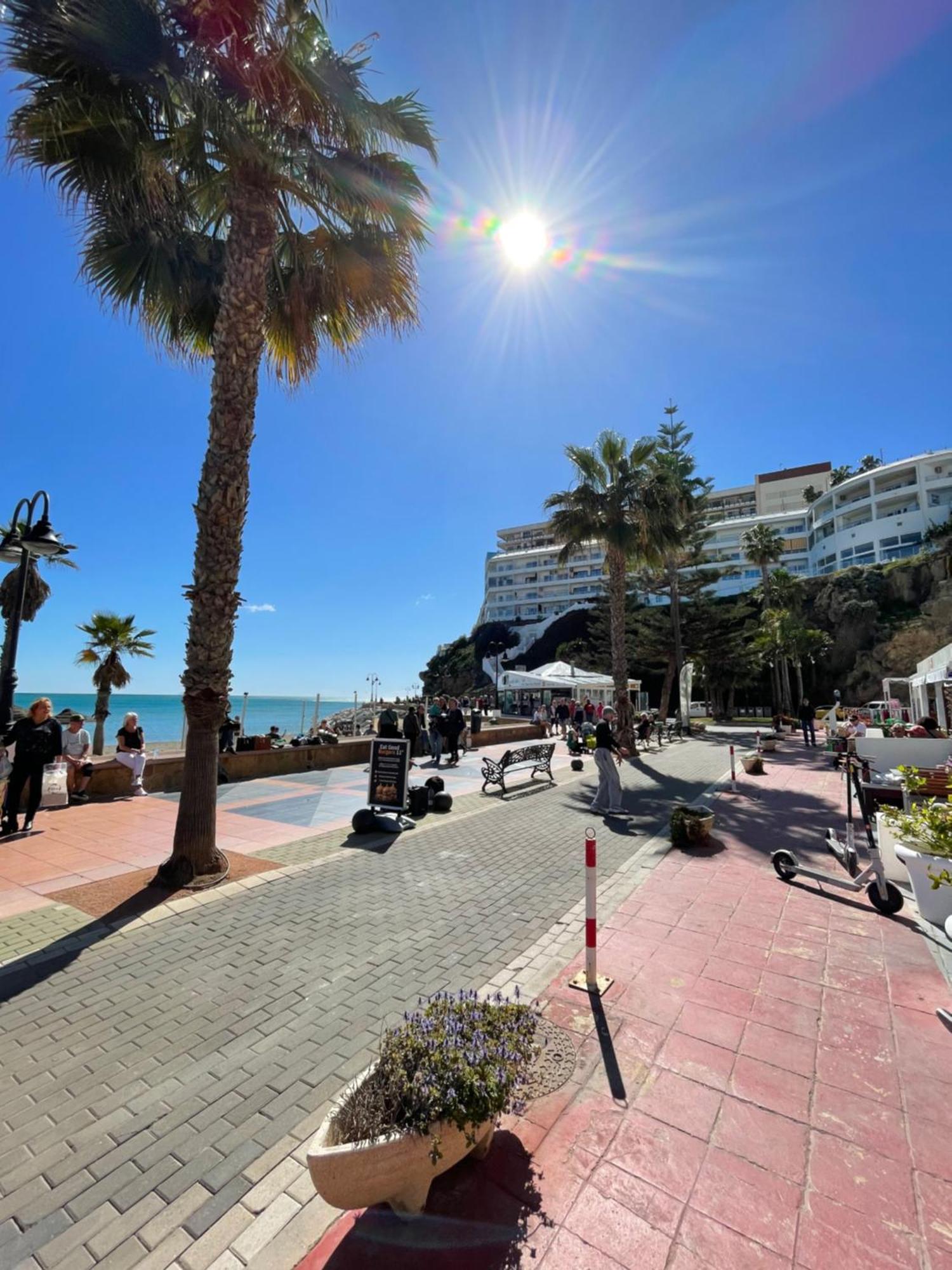 Roca Chica. Studio - First Line Beach Torremolinos Dış mekan fotoğraf